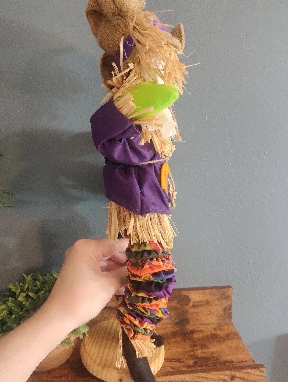 Halloween Scarecrow Fabric Straw Figurine Crow Freestanding festive Multicolor